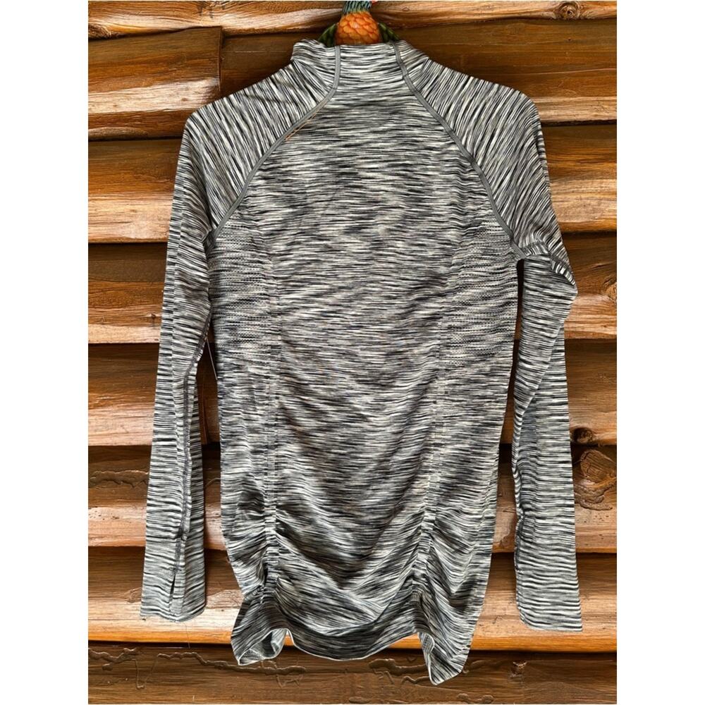 ATHLETA NWT Ruched Back Performance Top - Picture 9 of 9